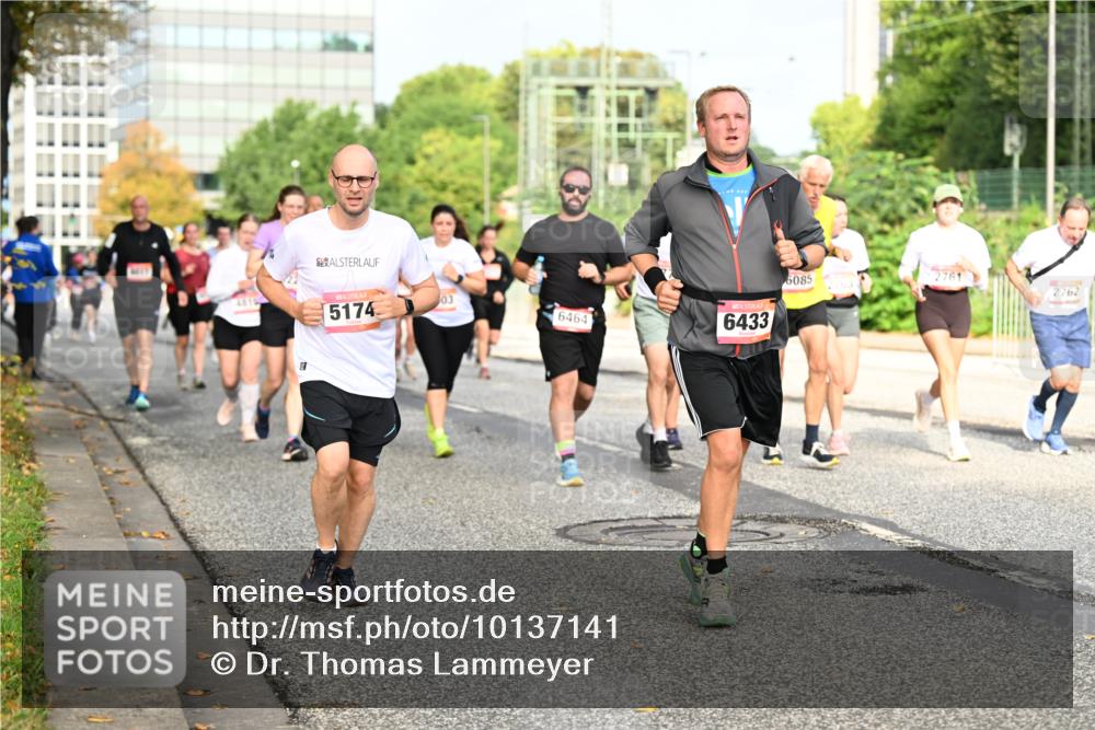 06.09.2026 - CURREX Alsterlauf Dr. Thomas Lammeyer http://msf.ph/oto/10137141 06.09.2026 10:02:34 Laufen 03, 5174, 6464, 6433, 6085, 2762 meine-sportfotos.de