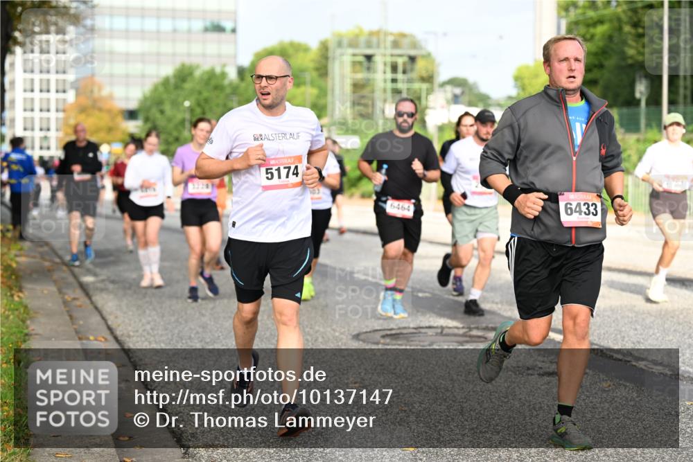 06.09.2026 - CURREX Alsterlauf Dr. Thomas Lammeyer http://msf.ph/oto/10137147 06.09.2026 10:02:35 Laufen 3228, 5174, 6464, 6433 meine-sportfotos.de