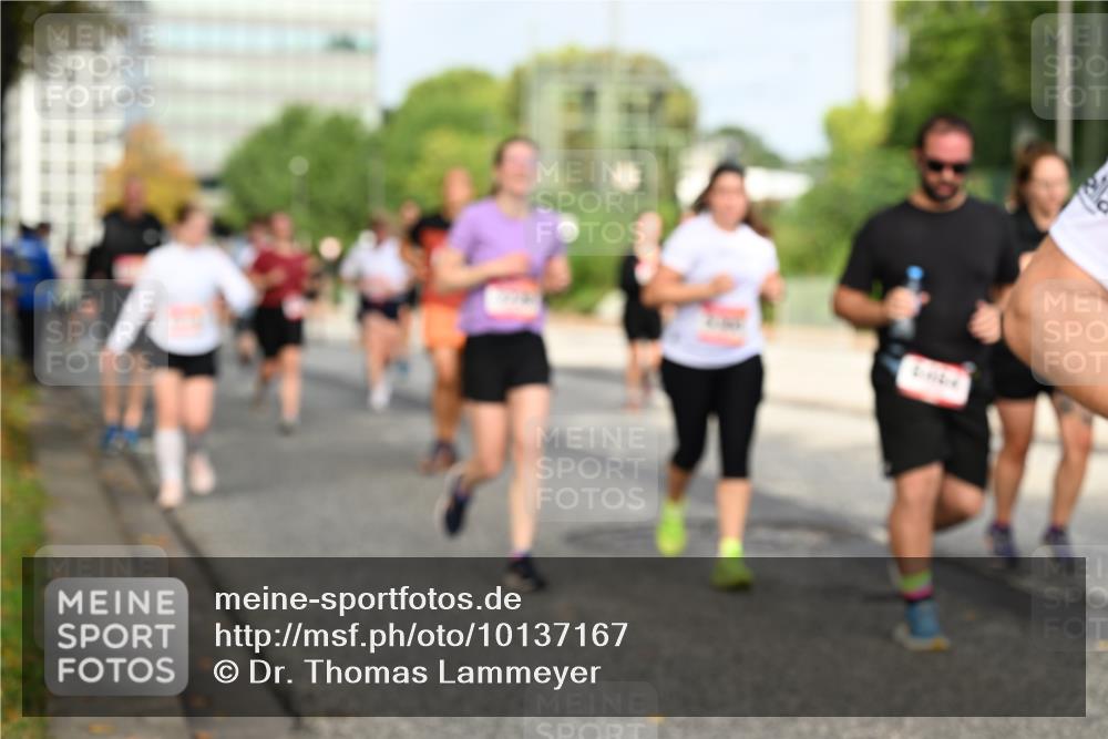 06.09.2026 - CURREX Alsterlauf Dr. Thomas Lammeyer http://msf.ph/oto/10137167 06.09.2026 10:02:36 Laufen  meine-sportfotos.de