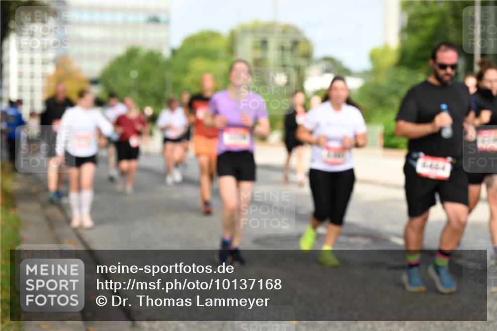 06.09.2026 - CURREX Alsterlauf Dr. Thomas Lammeyer http://msf.ph/oto/10137168 06.09.2026 10:02:37 Laufen  meine-sportfotos.de