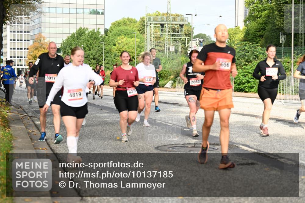06.09.2026 - CURREX Alsterlauf Dr. Thomas Lammeyer http://msf.ph/oto/10137185 06.09.2026 10:02:39 Laufen 8017, 337, 4819, 2863, 6275, 656, 6328 meine-sportfotos.de