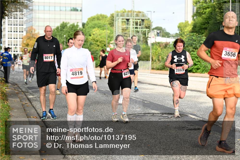 06.09.2026 - CURREX Alsterlauf Dr. Thomas Lammeyer http://msf.ph/oto/10137195 06.09.2026 10:02:40 Laufen 8017, 4819, 6275, 2863, 3656 meine-sportfotos.de