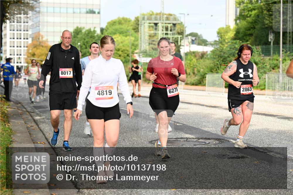 06.09.2026 - CURREX Alsterlauf Dr. Thomas Lammeyer http://msf.ph/oto/10137198 06.09.2026 10:02:40 Laufen 8017, 4819, 6275, 2863 meine-sportfotos.de