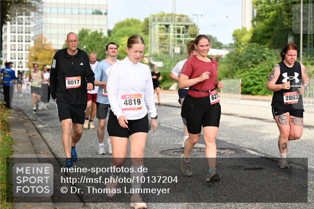 06.09.2026 - CURREX Alsterlauf Dr. Thomas Lammeyer http://msf.ph/oto/10137204 06.09.2026 10:02:41 Laufen 8017, 5, 4819, 8, 621, 2863 meine-sportfotos.de