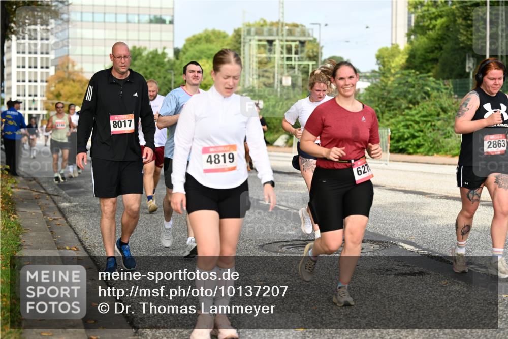 06.09.2026 - CURREX Alsterlauf Dr. Thomas Lammeyer http://msf.ph/oto/10137207 06.09.2026 10:02:41 Laufen 313, 8017, 4819, 627, 2863 meine-sportfotos.de