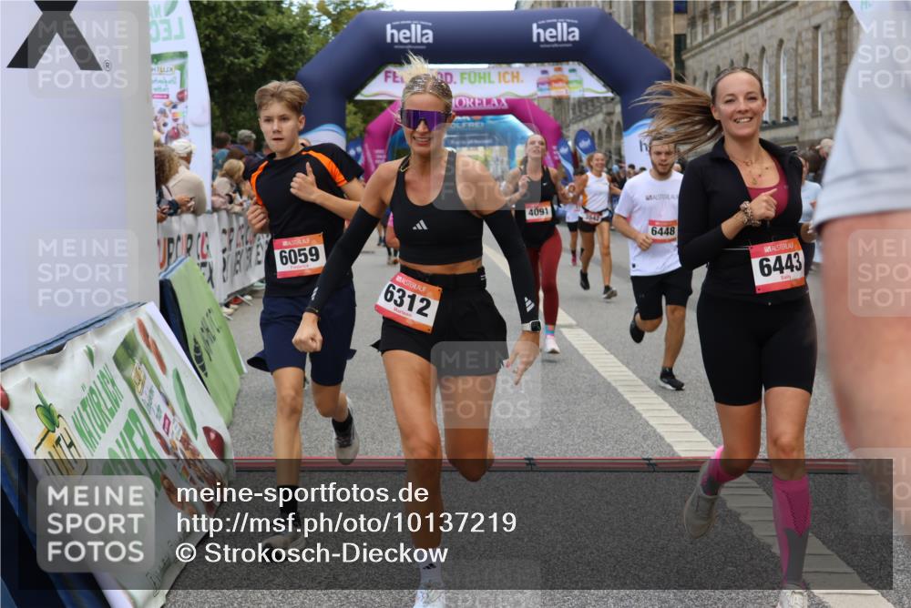 06.09.2026 - CURREX Alsterlauf Strokosch-Dieckow http://msf.ph/oto/10137219 06.09.2026 09:59:24 Ziel 2367, 2772, 3535, 3542, 3600, 3657, 3844, 4091, 4139, 4158, 4217, 4478, 4748, 4791, 5160, 5712, 5723, 5735, 6059, 6312, 6443, 6447 meine-sportfotos.de