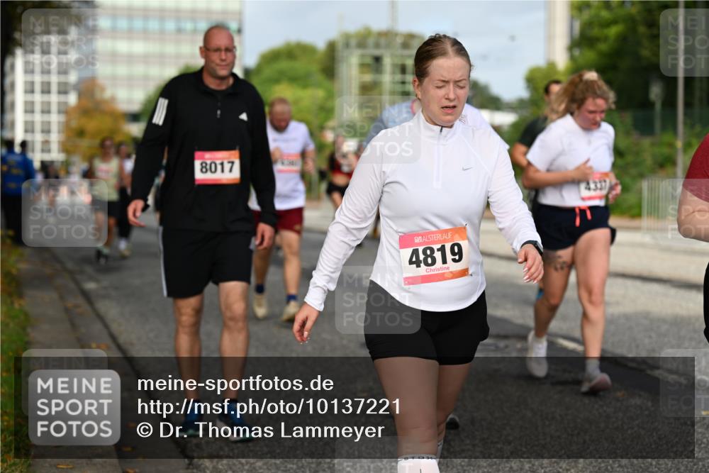 06.09.2026 - CURREX Alsterlauf Dr. Thomas Lammeyer http://msf.ph/oto/10137221 06.09.2026 10:02:42 Laufen 8017, 4819 meine-sportfotos.de