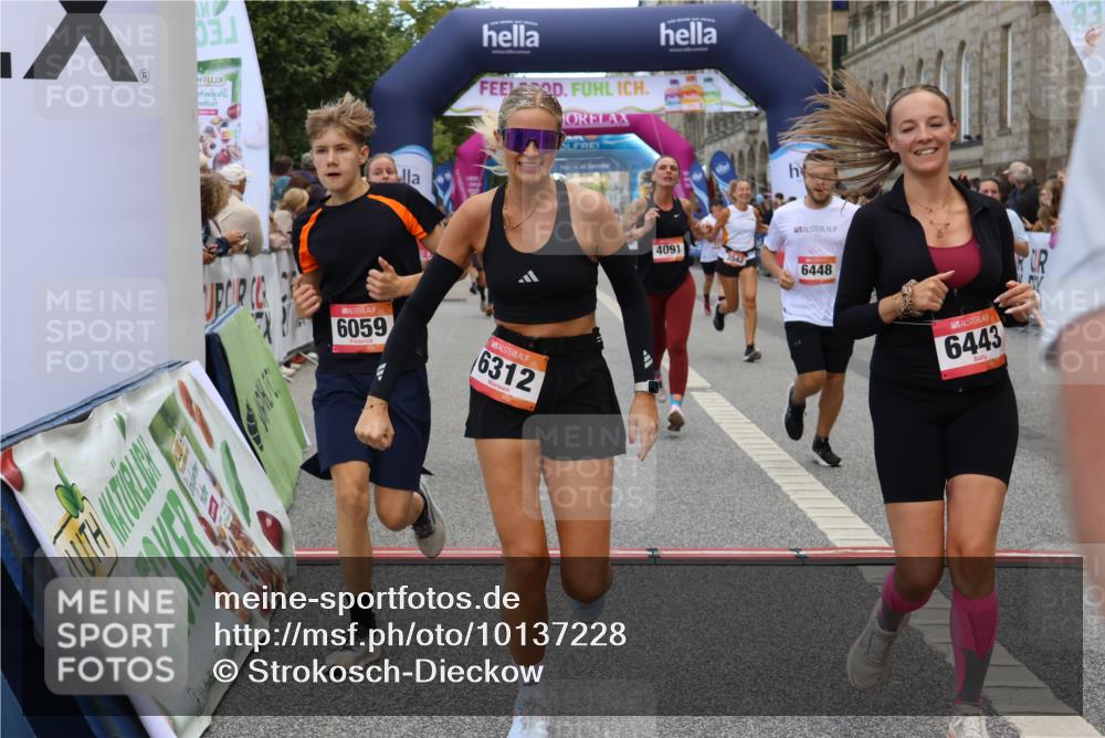 06.09.2026 - CURREX Alsterlauf Strokosch-Dieckow http://msf.ph/oto/10137228 06.09.2026 09:59:24 Ziel 2367, 2772, 3535, 3542, 3600, 3657, 3844, 4091, 4139, 4158, 4217, 4478, 4748, 4791, 5160, 5712, 5723, 5735, 6059, 6312, 6443, 6447 meine-sportfotos.de