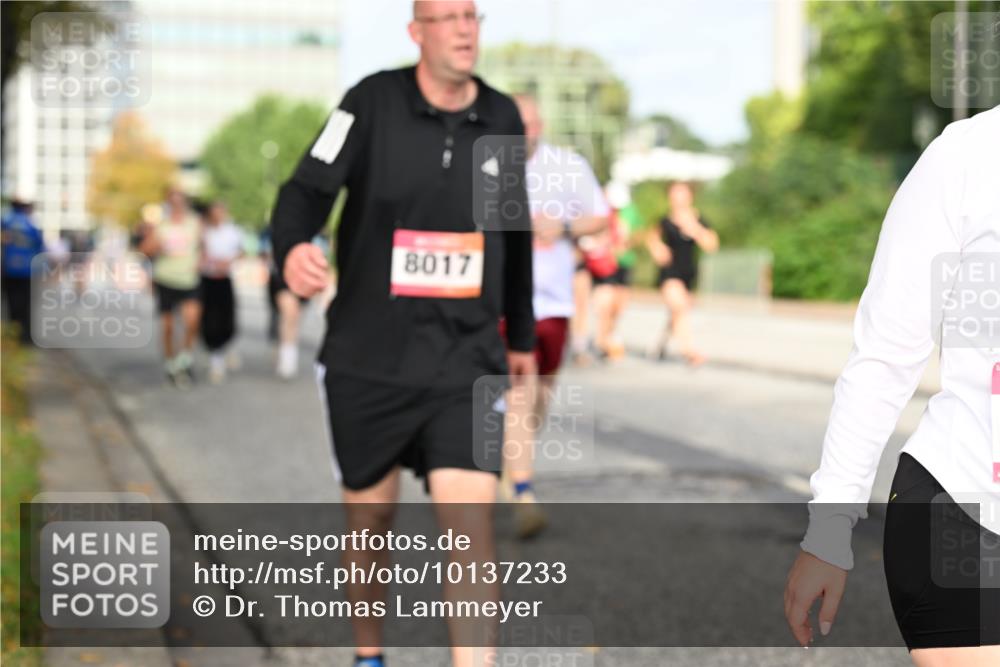 06.09.2026 - CURREX Alsterlauf Dr. Thomas Lammeyer http://msf.ph/oto/10137233 06.09.2026 10:02:43 Laufen 8017 meine-sportfotos.de