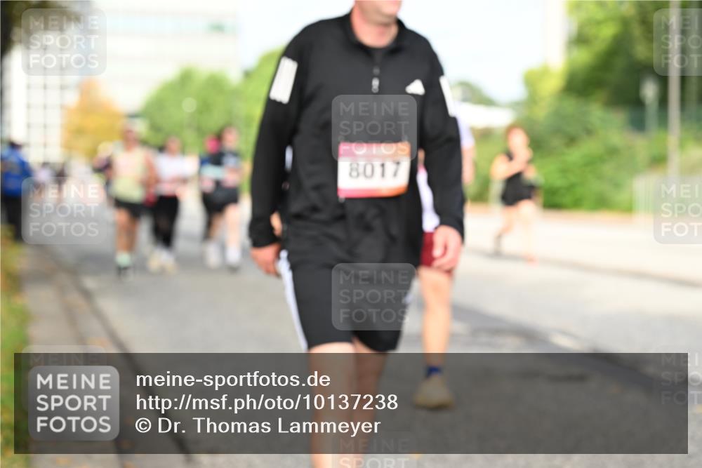 06.09.2026 - CURREX Alsterlauf Dr. Thomas Lammeyer http://msf.ph/oto/10137238 06.09.2026 10:02:43 Laufen 8017 meine-sportfotos.de