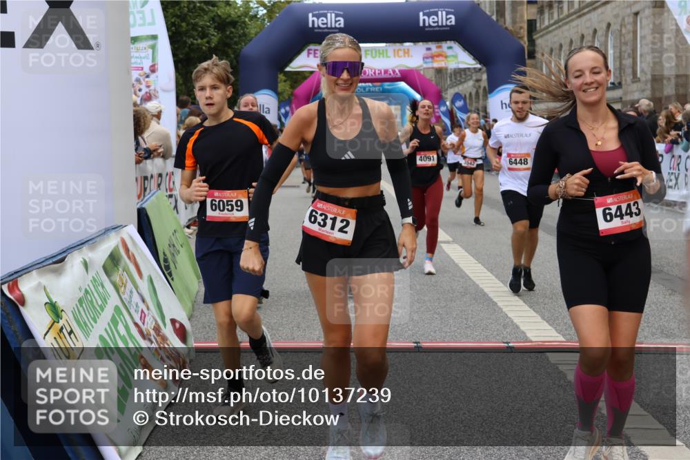 06.09.2026 - CURREX Alsterlauf Strokosch-Dieckow http://msf.ph/oto/10137239 06.09.2026 09:59:24 Ziel 2367, 2772, 3535, 3542, 3600, 3657, 3844, 4091, 4139, 4158, 4217, 4478, 4748, 4791, 5160, 5712, 5723, 5735, 6059, 6312, 6443, 6447 meine-sportfotos.de