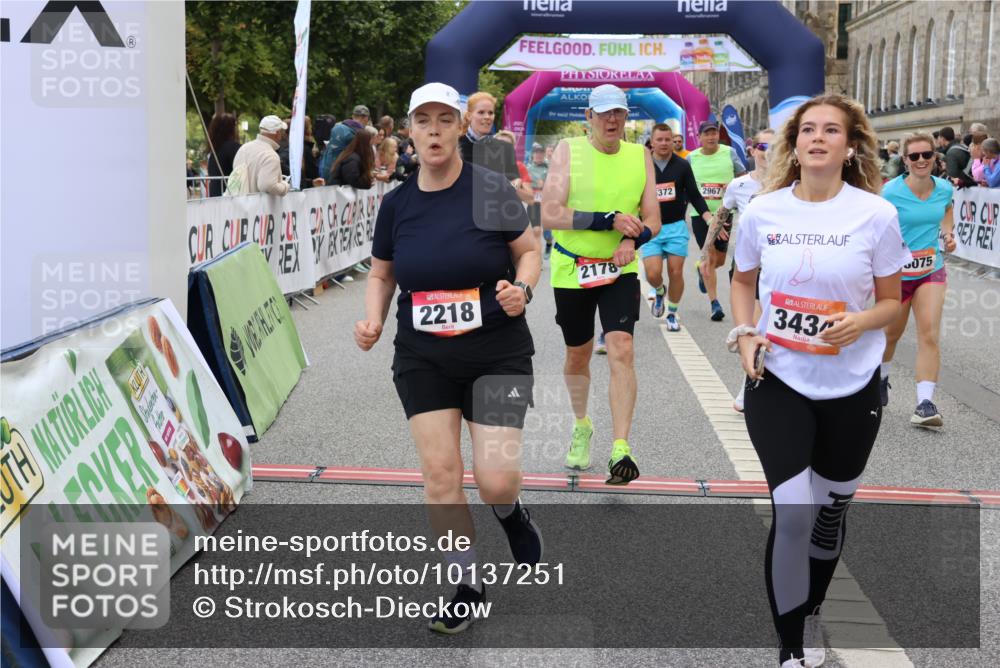 06.09.2026 - CURREX Alsterlauf Strokosch-Dieckow http://msf.ph/oto/10137251 06.09.2026 10:13:19 Ziel 2178, 2215, 2218, 2685, 2822, 2929, 2967, 2971, 3342, 3434, 3438, 3516, 5371, 5372, 6297, 6298, 6402, 6478, 8059, 8075, 8130, 8313 meine-sportfotos.de