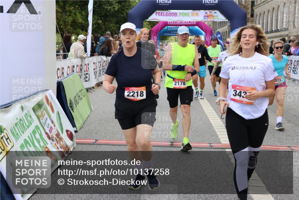 06.09.2026 - CURREX Alsterlauf Strokosch-Dieckow http://msf.ph/oto/10137258 06.09.2026 10:13:19 Ziel 2178, 2215, 2218, 2685, 2822, 2929, 2967, 2971, 3342, 3434, 3438, 3516, 5371, 5372, 6297, 6298, 6402, 6478, 8059, 8075, 8130, 8313 meine-sportfotos.de