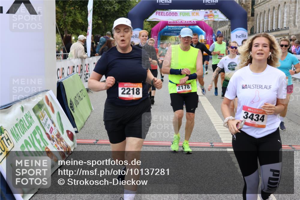 06.09.2026 - CURREX Alsterlauf Strokosch-Dieckow http://msf.ph/oto/10137281 06.09.2026 10:13:19 Ziel 2178, 2215, 2218, 2685, 2822, 2929, 2967, 2971, 3342, 3434, 3438, 3516, 5371, 5372, 6297, 6298, 6402, 6478, 8059, 8075, 8130, 8313 meine-sportfotos.de