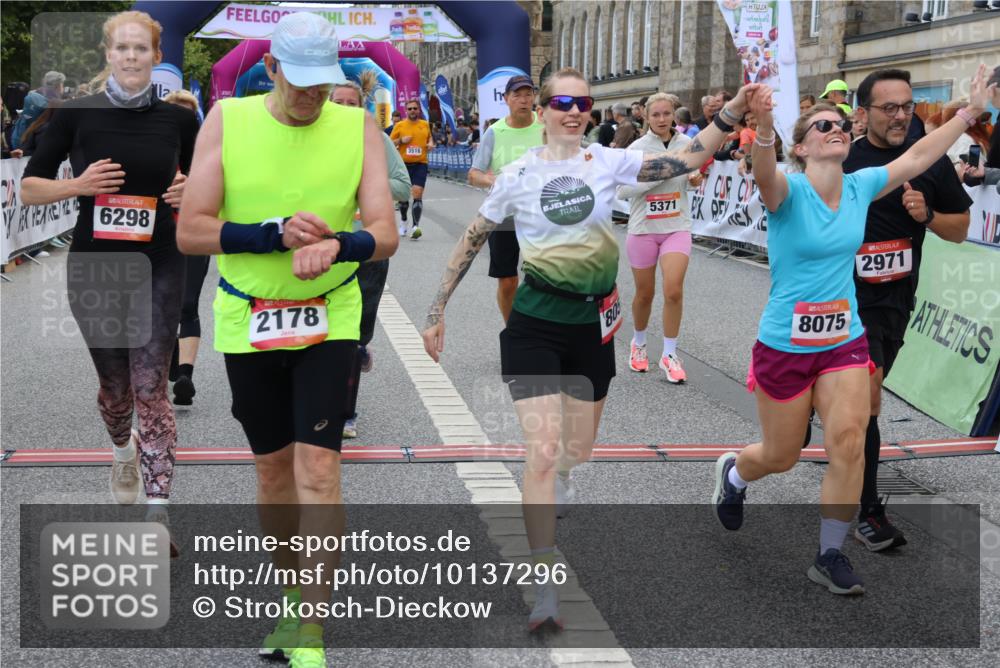 06.09.2026 - CURREX Alsterlauf Strokosch-Dieckow http://msf.ph/oto/10137296 06.09.2026 10:13:20 Ziel 2178, 2215, 2218, 2685, 2822, 2929, 2967, 2971, 3342, 3434, 3438, 3516, 5371, 5372, 6297, 6298, 6402, 6478, 8059, 8075, 8130, 8313 meine-sportfotos.de