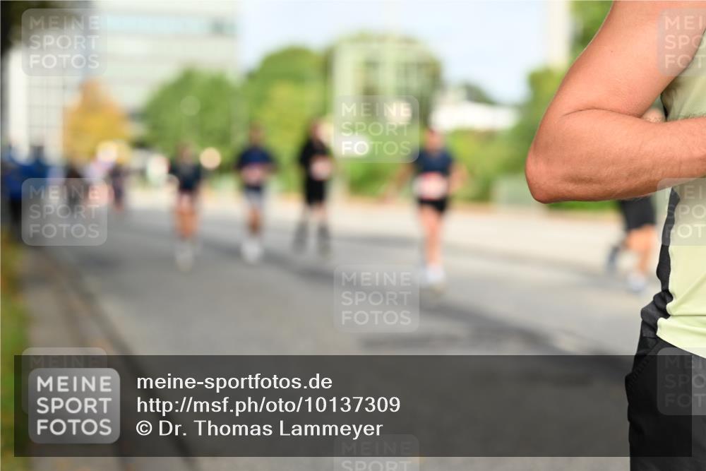 06.09.2026 - CURREX Alsterlauf Dr. Thomas Lammeyer http://msf.ph/oto/10137309 06.09.2026 10:02:50 Laufen  meine-sportfotos.de