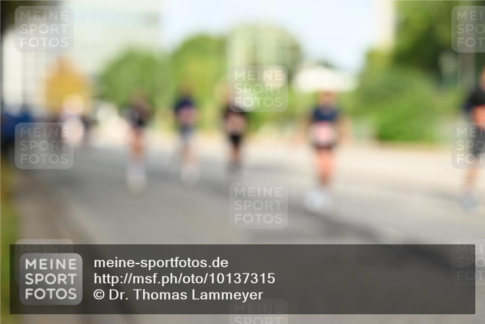 06.09.2026 - CURREX Alsterlauf Dr. Thomas Lammeyer http://msf.ph/oto/10137315 06.09.2026 10:02:51 Laufen  meine-sportfotos.de