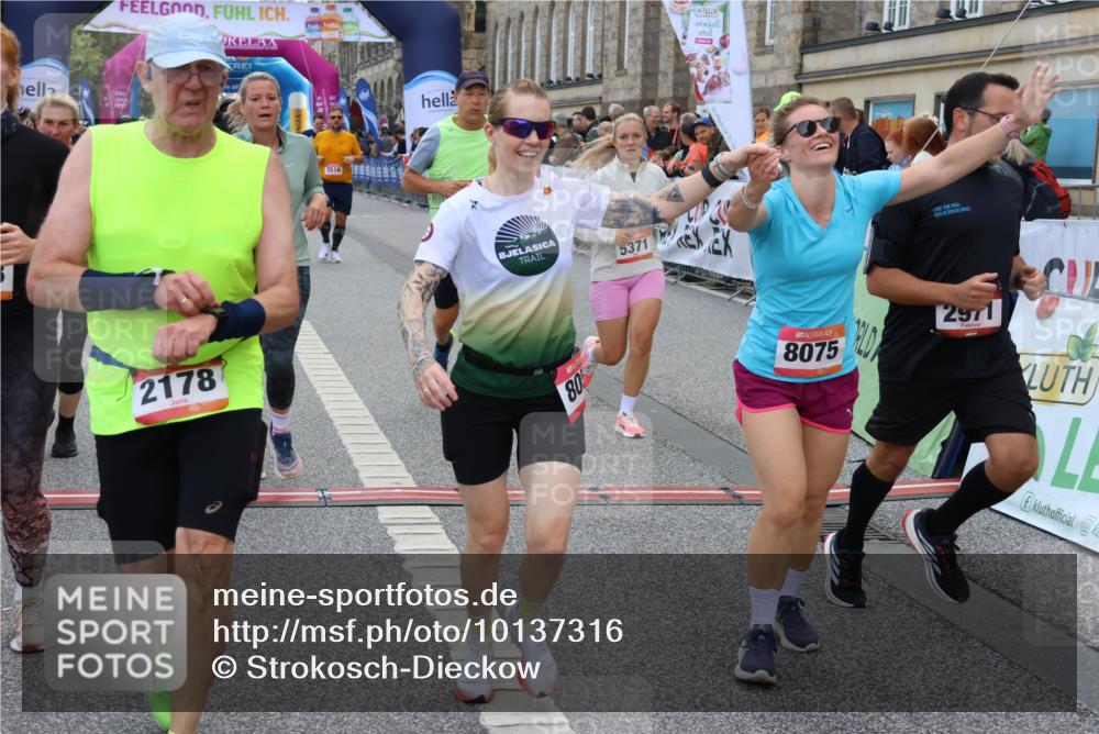 06.09.2026 - CURREX Alsterlauf Strokosch-Dieckow http://msf.ph/oto/10137316 06.09.2026 10:13:20 Ziel 2178, 2215, 2218, 2685, 2822, 2929, 2967, 2971, 3342, 3434, 3438, 3516, 5371, 5372, 6297, 6298, 6402, 6478, 8059, 8075, 8130, 8313 meine-sportfotos.de