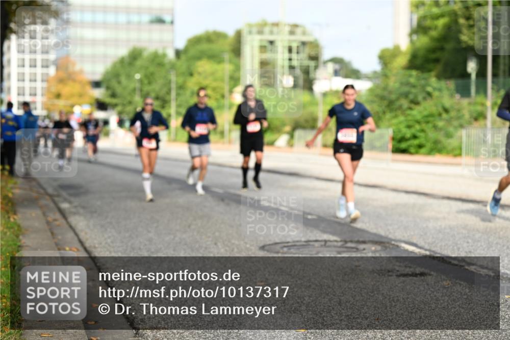 06.09.2026 - CURREX Alsterlauf Dr. Thomas Lammeyer http://msf.ph/oto/10137317 06.09.2026 10:02:51 Laufen  meine-sportfotos.de