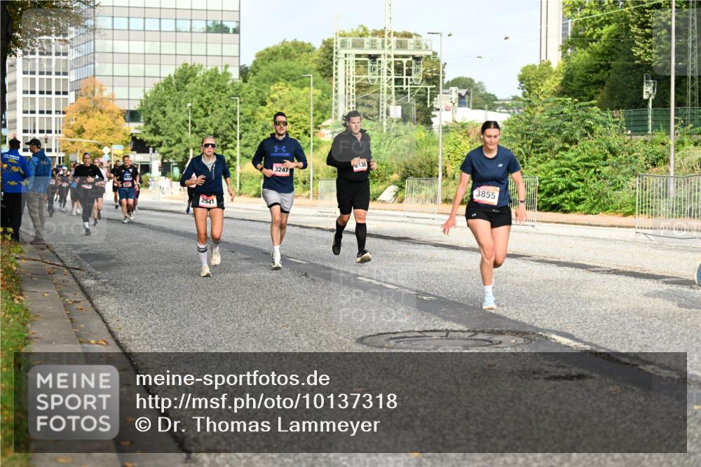 06.09.2026 - CURREX Alsterlauf Dr. Thomas Lammeyer http://msf.ph/oto/10137318 06.09.2026 10:02:51 Laufen 2541, 3247, 130, 3855 meine-sportfotos.de
