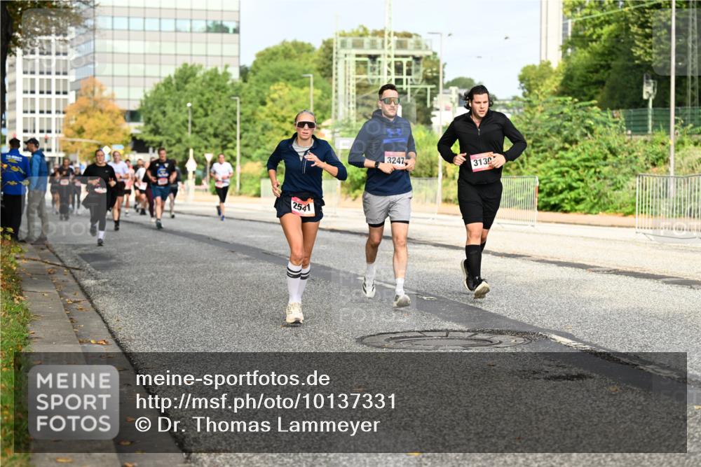 06.09.2026 - CURREX Alsterlauf Dr. Thomas Lammeyer http://msf.ph/oto/10137331 06.09.2026 10:02:53 Laufen 2541, 3247, 3130 meine-sportfotos.de