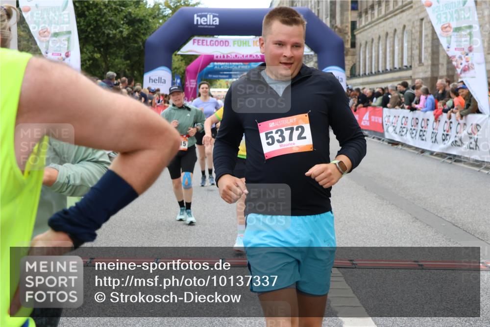 06.09.2026 - CURREX Alsterlauf Strokosch-Dieckow http://msf.ph/oto/10137337 06.09.2026 10:13:23 Ziel 2178, 2215, 2218, 2685, 2929, 2967, 2971, 3114, 3342, 3434, 3438, 3516, 3859, 4150, 5371, 5372, 6297, 6298, 6402, 8026, 8059, 8075 meine-sportfotos.de