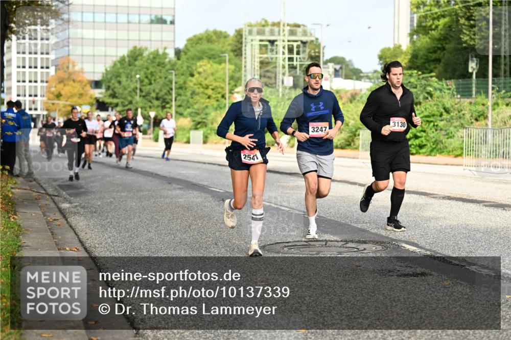 06.09.2026 - CURREX Alsterlauf Dr. Thomas Lammeyer http://msf.ph/oto/10137339 06.09.2026 10:02:54 Laufen 2541, 3247, 3130 meine-sportfotos.de