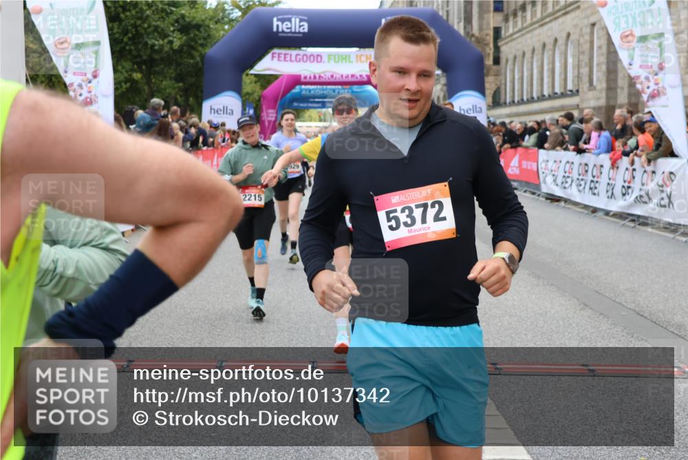 06.09.2026 - CURREX Alsterlauf Strokosch-Dieckow http://msf.ph/oto/10137342 06.09.2026 10:13:23 Ziel 2178, 2215, 2218, 2685, 2929, 2967, 2971, 3114, 3342, 3434, 3438, 3516, 3859, 4150, 5371, 5372, 6297, 6298, 6402, 8026, 8059, 8075 meine-sportfotos.de