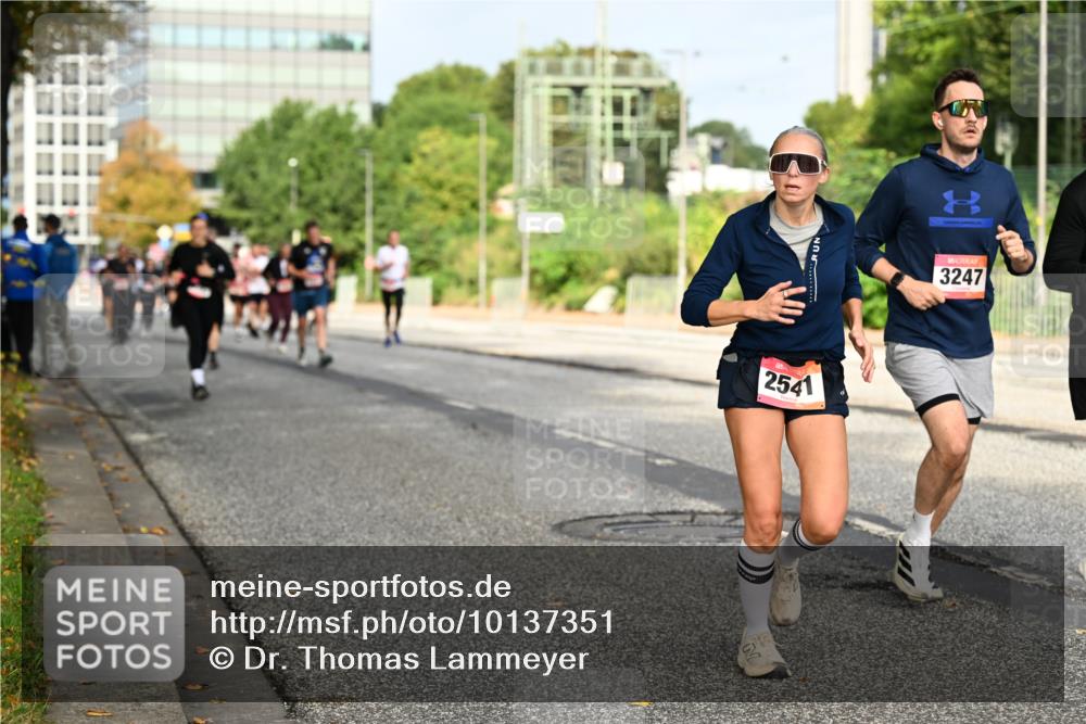 06.09.2026 - CURREX Alsterlauf Dr. Thomas Lammeyer http://msf.ph/oto/10137351 06.09.2026 10:02:55 Laufen 2541, 3247 meine-sportfotos.de
