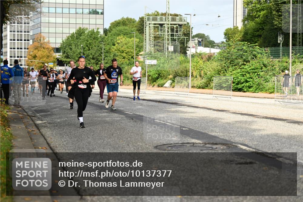 06.09.2026 - CURREX Alsterlauf Dr. Thomas Lammeyer http://msf.ph/oto/10137377 06.09.2026 10:02:57 Laufen 743, 296, 2005, 3531, 2270 meine-sportfotos.de