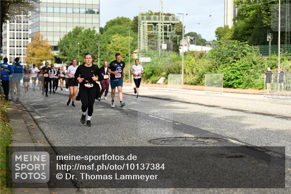 06.09.2026 - CURREX Alsterlauf Dr. Thomas Lammeyer http://msf.ph/oto/10137384 06.09.2026 10:02:58 Laufen 2963, 3537 meine-sportfotos.de