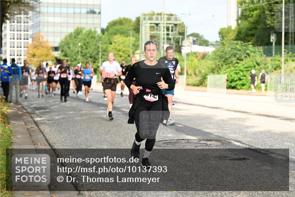 06.09.2026 - CURREX Alsterlauf Dr. Thomas Lammeyer http://msf.ph/oto/10137393 06.09.2026 10:03:00 Laufen 143 meine-sportfotos.de