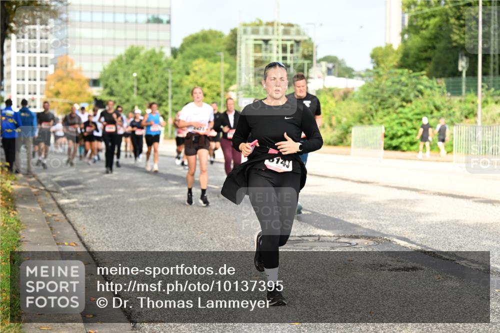 06.09.2026 - CURREX Alsterlauf Dr. Thomas Lammeyer http://msf.ph/oto/10137395 06.09.2026 10:03:00 Laufen 143 meine-sportfotos.de