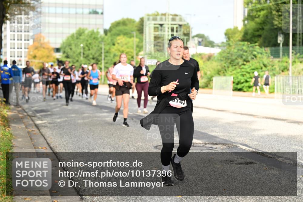 06.09.2026 - CURREX Alsterlauf Dr. Thomas Lammeyer http://msf.ph/oto/10137396 06.09.2026 10:03:01 Laufen 2426, 143 meine-sportfotos.de