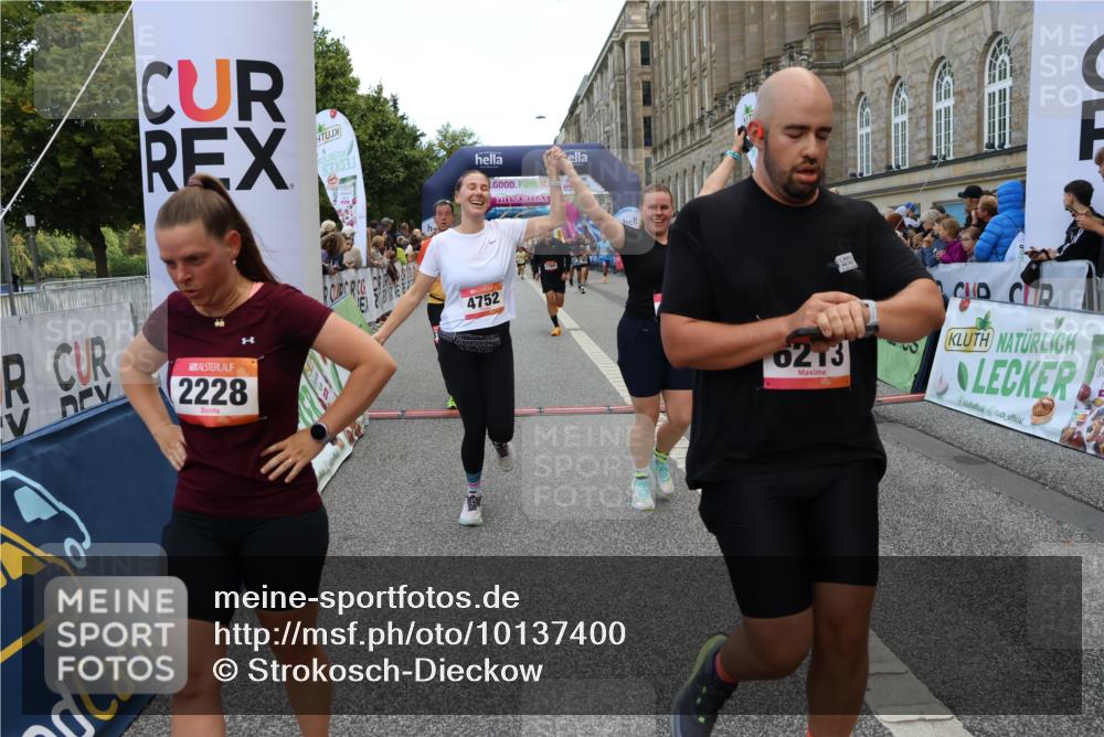 06.09.2026 - CURREX Alsterlauf Strokosch-Dieckow http://msf.ph/oto/10137400 06.09.2026 09:59:38 Ziel 2077, 2227, 2228, 2780, 3129, 3969, 4042, 4291, 4751, 4752, 5154, 5269, 5474, 5638, 6199, 6200, 6213, 8111 meine-sportfotos.de