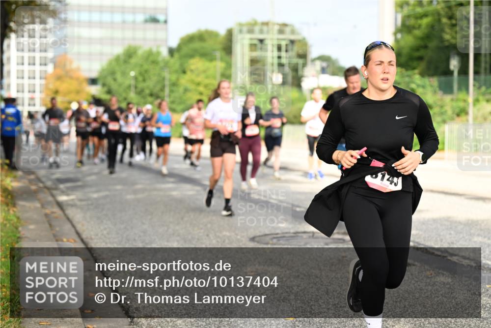 06.09.2026 - CURREX Alsterlauf Dr. Thomas Lammeyer http://msf.ph/oto/10137404 06.09.2026 10:03:01 Laufen 143 meine-sportfotos.de