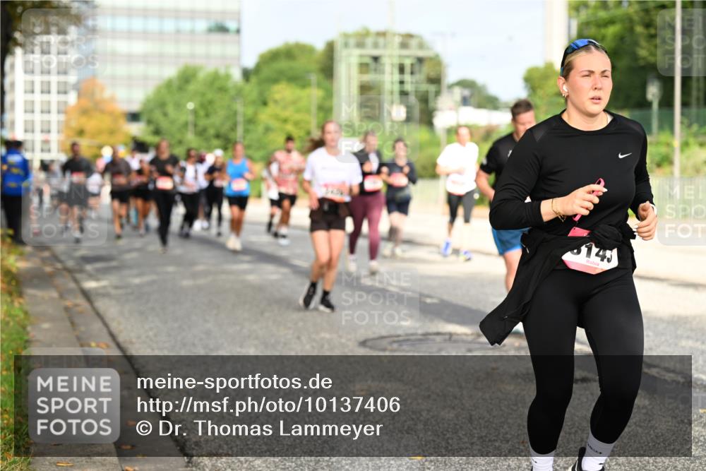 06.09.2026 - CURREX Alsterlauf Dr. Thomas Lammeyer http://msf.ph/oto/10137406 06.09.2026 10:03:01 Laufen 143 meine-sportfotos.de