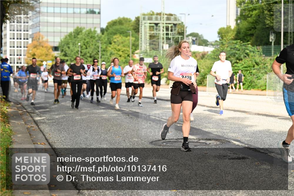 06.09.2026 - CURREX Alsterlauf Dr. Thomas Lammeyer http://msf.ph/oto/10137416 06.09.2026 10:03:03 Laufen 5069, 2934, 2128 meine-sportfotos.de