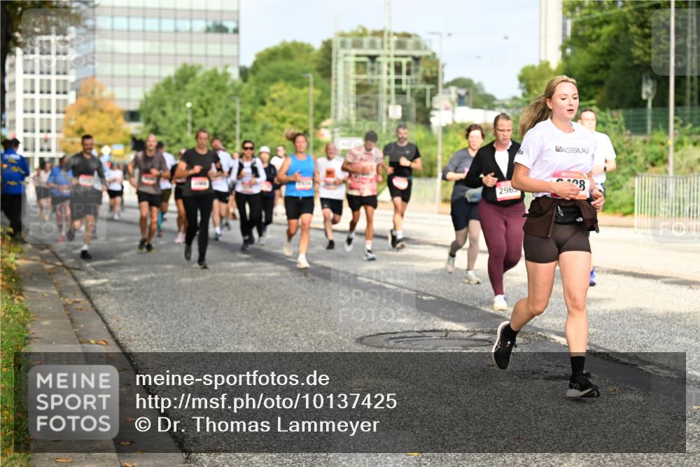 06.09.2026 - CURREX Alsterlauf Dr. Thomas Lammeyer http://msf.ph/oto/10137425 06.09.2026 10:03:03 Laufen 2965, 80 meine-sportfotos.de