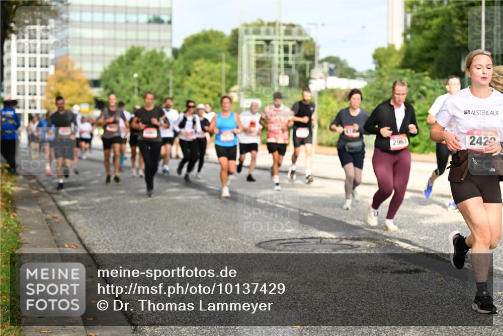 06.09.2026 - CURREX Alsterlauf Dr. Thomas Lammeyer http://msf.ph/oto/10137429 06.09.2026 10:03:04 Laufen 2963, 2422 meine-sportfotos.de