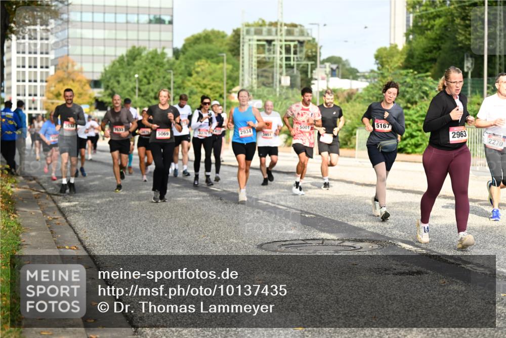 06.09.2026 - CURREX Alsterlauf Dr. Thomas Lammeyer http://msf.ph/oto/10137435 06.09.2026 10:03:04 Laufen 1533, 5069, 2934, 5001, 5951, 5167, 2963, 2270 meine-sportfotos.de