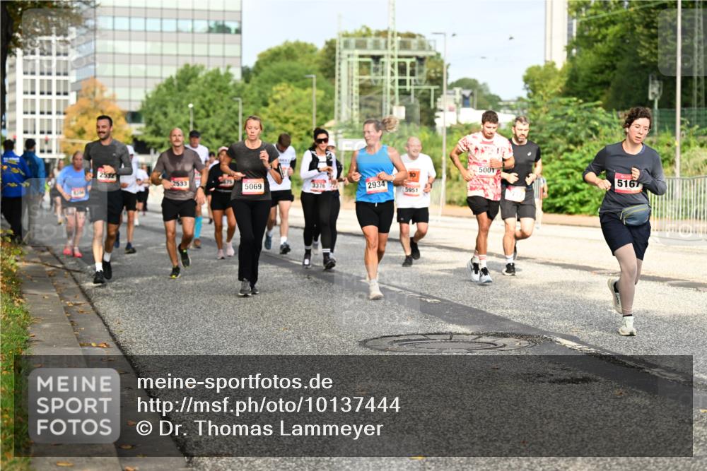 06.09.2026 - CURREX Alsterlauf Dr. Thomas Lammeyer http://msf.ph/oto/10137444 06.09.2026 10:03:05 Laufen 2532, 2533, 5069, 337672, 2934, 5951, 5001, 5167 meine-sportfotos.de