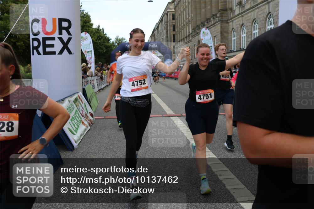 06.09.2026 - CURREX Alsterlauf Strokosch-Dieckow http://msf.ph/oto/10137462 06.09.2026 09:59:38 Ziel 2077, 2227, 2228, 2780, 3129, 3969, 4042, 4291, 4751, 4752, 5154, 5269, 5474, 5638, 6199, 6200, 6213, 8111 meine-sportfotos.de