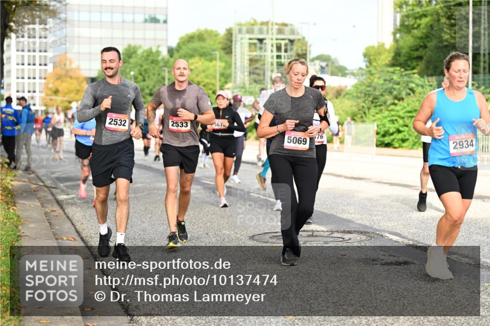 06.09.2026 - CURREX Alsterlauf Dr. Thomas Lammeyer http://msf.ph/oto/10137474 06.09.2026 10:03:08 Laufen 2532, 2533, 367, 5069, 576, 2934 meine-sportfotos.de