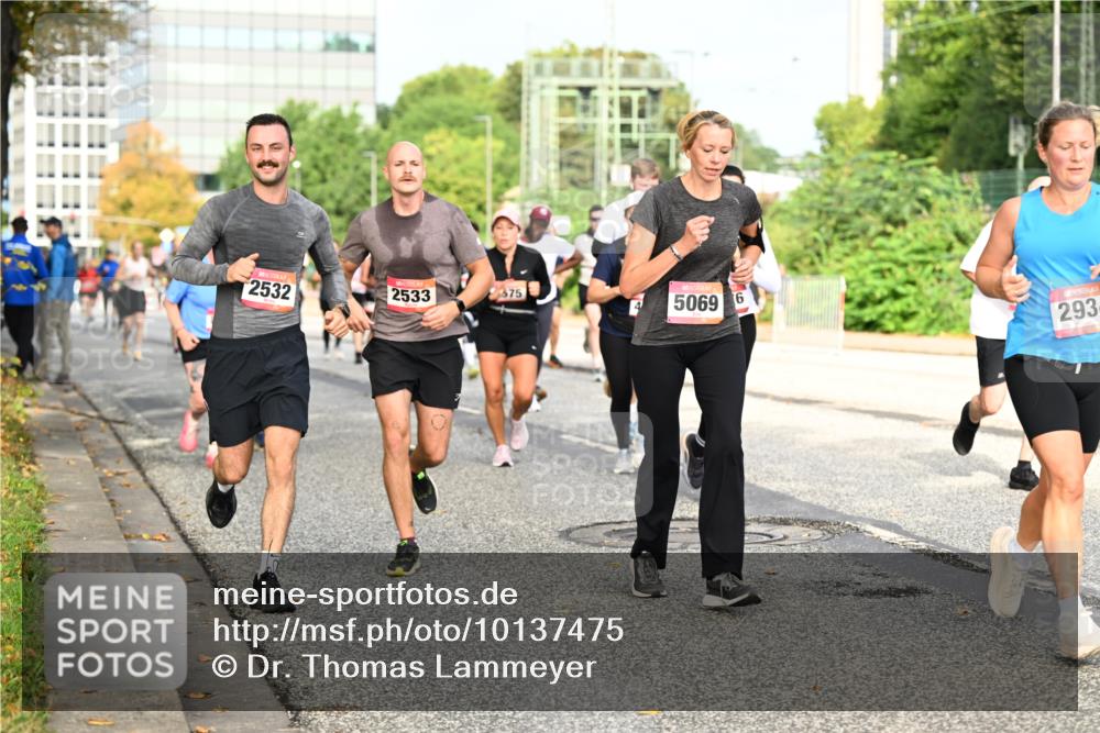 06.09.2026 - CURREX Alsterlauf Dr. Thomas Lammeyer http://msf.ph/oto/10137475 06.09.2026 10:03:08 Laufen 2532, 2533, 675, 5069, 6, 293 meine-sportfotos.de