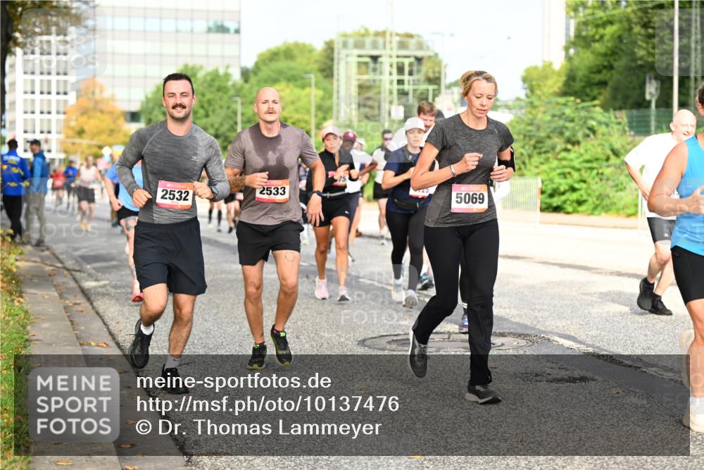 06.09.2026 - CURREX Alsterlauf Dr. Thomas Lammeyer http://msf.ph/oto/10137476 06.09.2026 10:03:08 Laufen 2533, 2532, 5069 meine-sportfotos.de