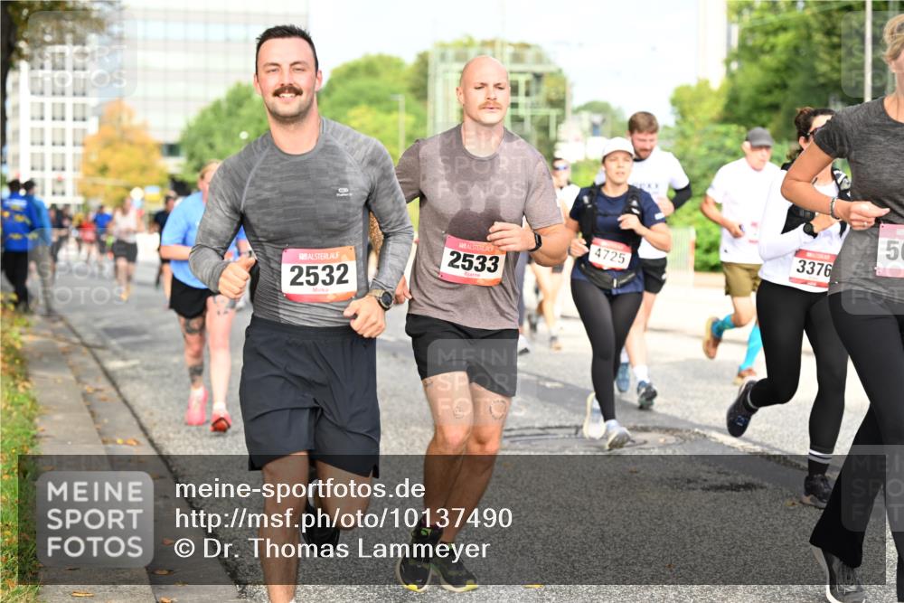 06.09.2026 - CURREX Alsterlauf Dr. Thomas Lammeyer http://msf.ph/oto/10137490 06.09.2026 10:03:09 Laufen 50, 2532, 2533, 4725, 3376 meine-sportfotos.de