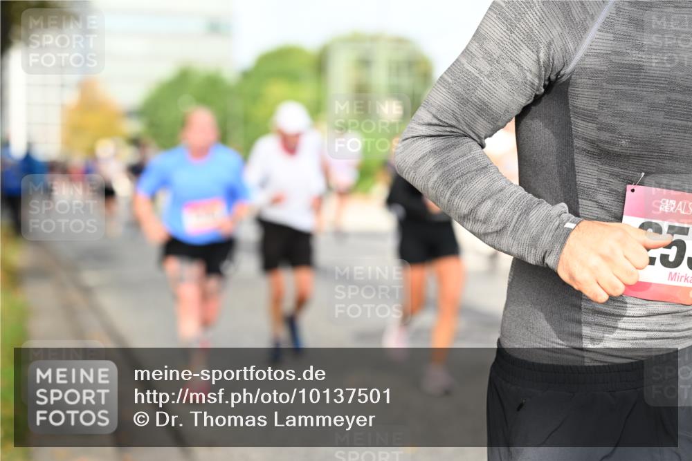 06.09.2026 - CURREX Alsterlauf Dr. Thomas Lammeyer http://msf.ph/oto/10137501 06.09.2026 10:03:10 Laufen 5 meine-sportfotos.de