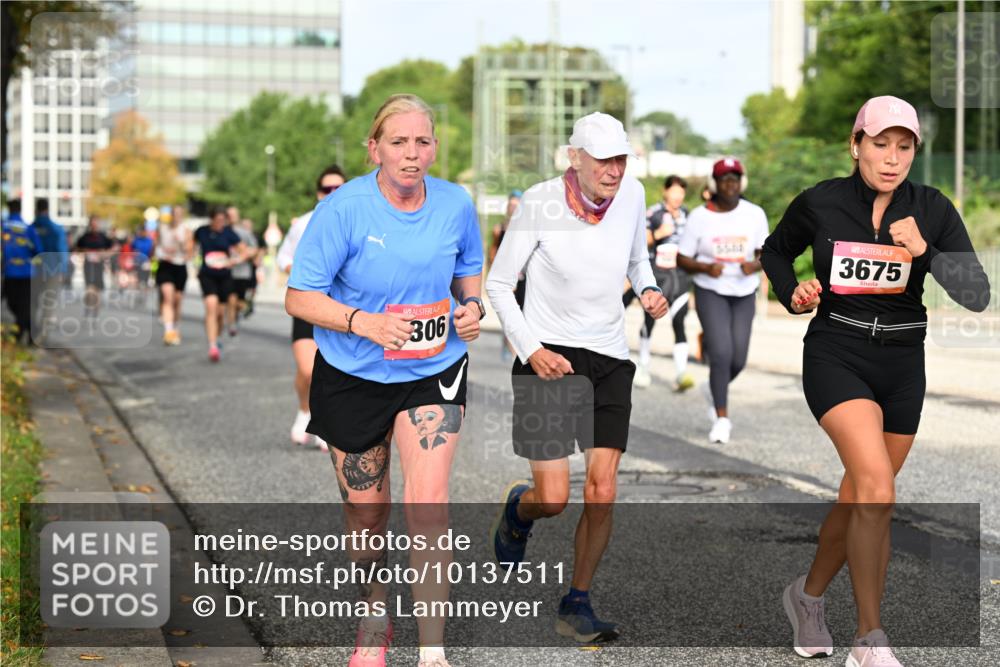 06.09.2026 - CURREX Alsterlauf Dr. Thomas Lammeyer http://msf.ph/oto/10137511 06.09.2026 10:03:11 Laufen 306, 5548, 3675 meine-sportfotos.de