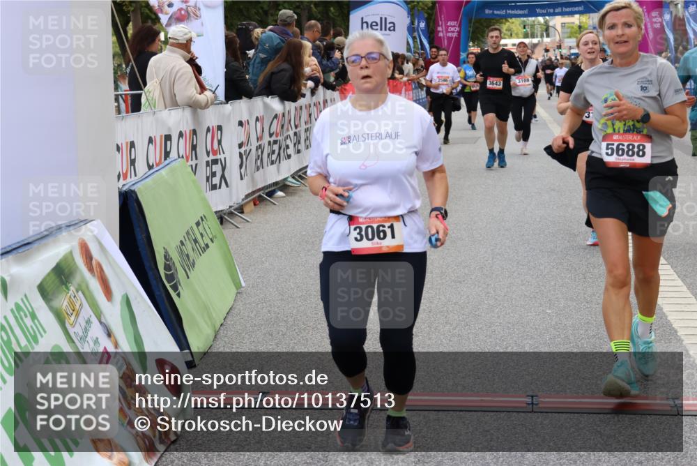 06.09.2026 - CURREX Alsterlauf Strokosch-Dieckow http://msf.ph/oto/10137513 06.09.2026 10:13:32 Ziel 2601, 3061, 3114, 3168, 3186, 3187, 3643, 3859, 4150, 5688, 8026 meine-sportfotos.de